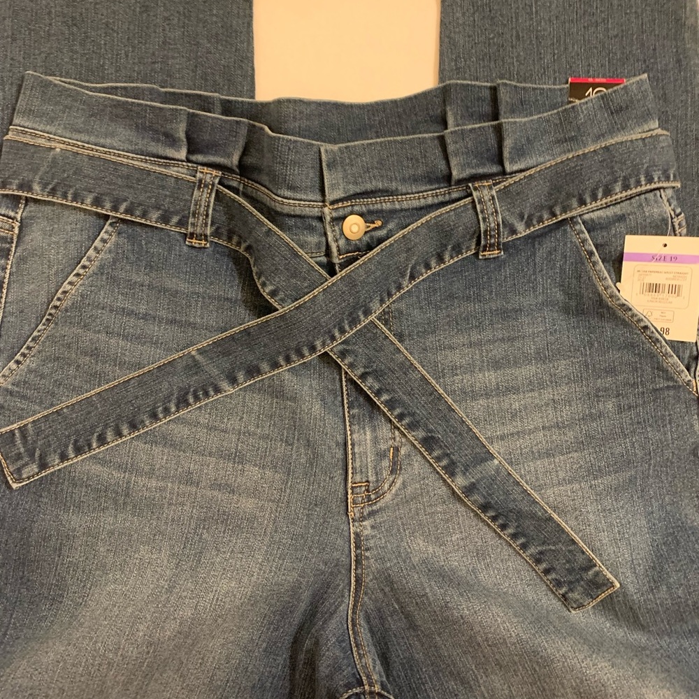 Hi-Rise Paperbag Waist Straight Jeans